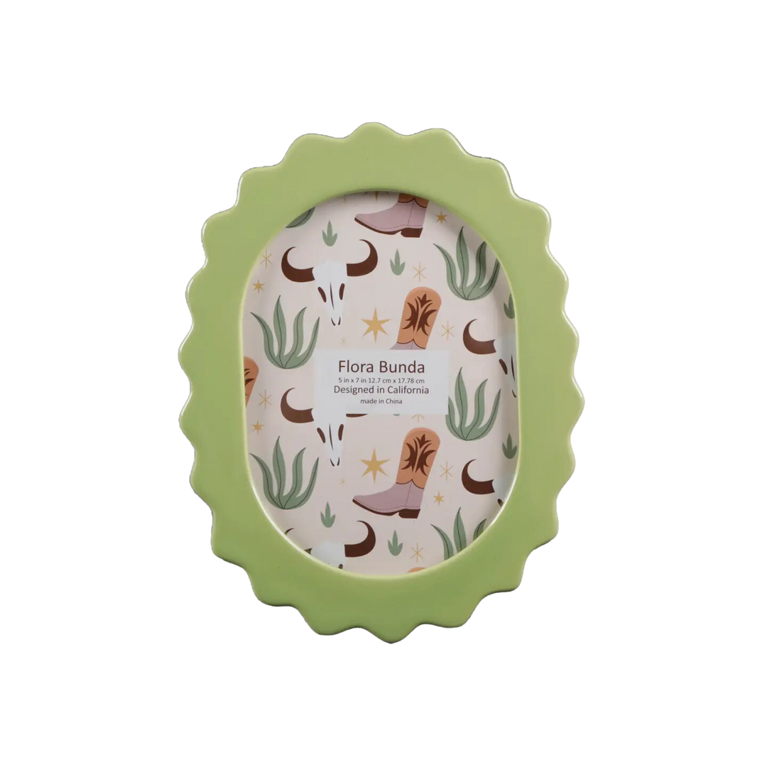 5x7 Oval Scalloped Edge Ceramic Frame