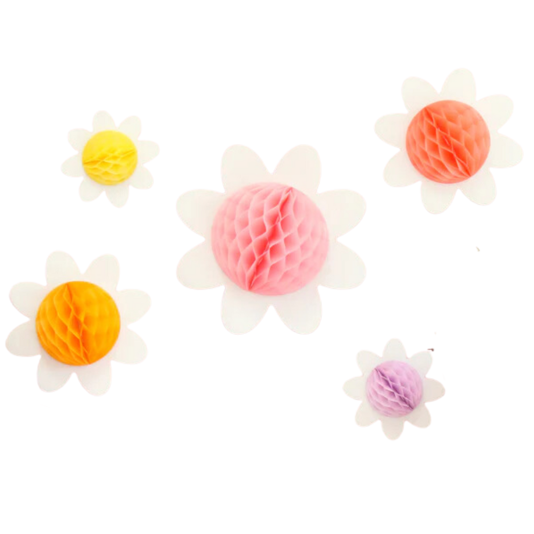 Honeycomb Daisies Spring Decor
