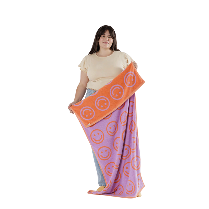 Happy Lilac Bath Towel