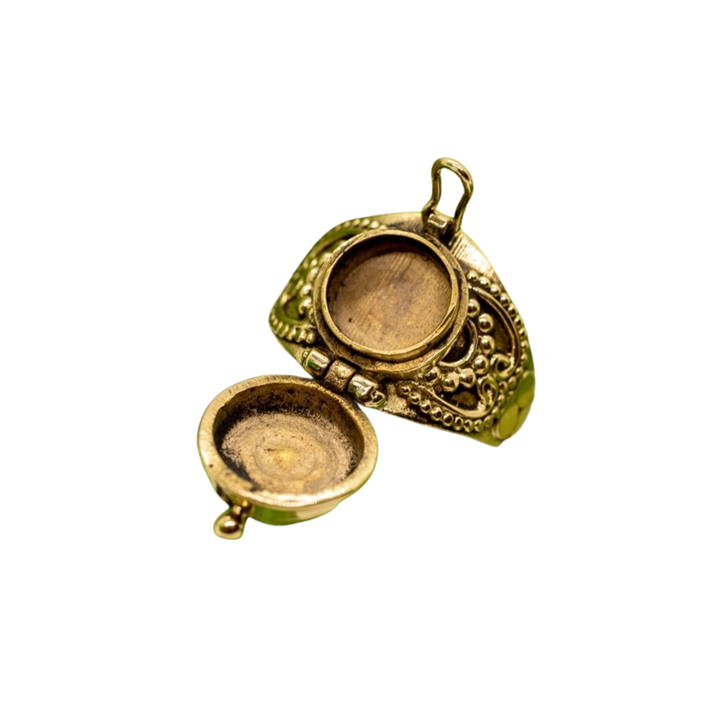 Brass Decorated Poison Ring