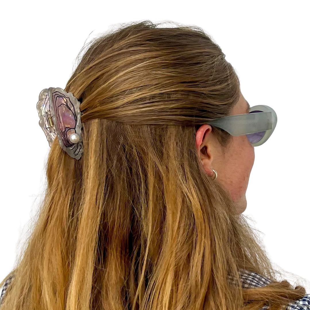 Oyster Hair Claw Clip
