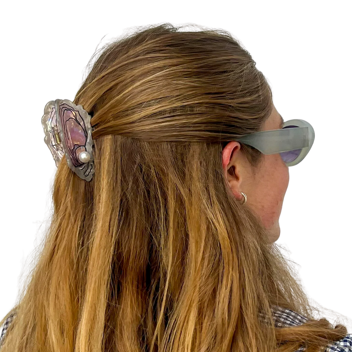 Oyster Hair Claw Clip