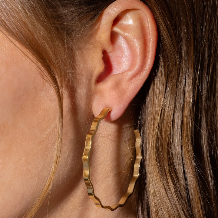 Cassie Wavy X-Large Hoop Earrings