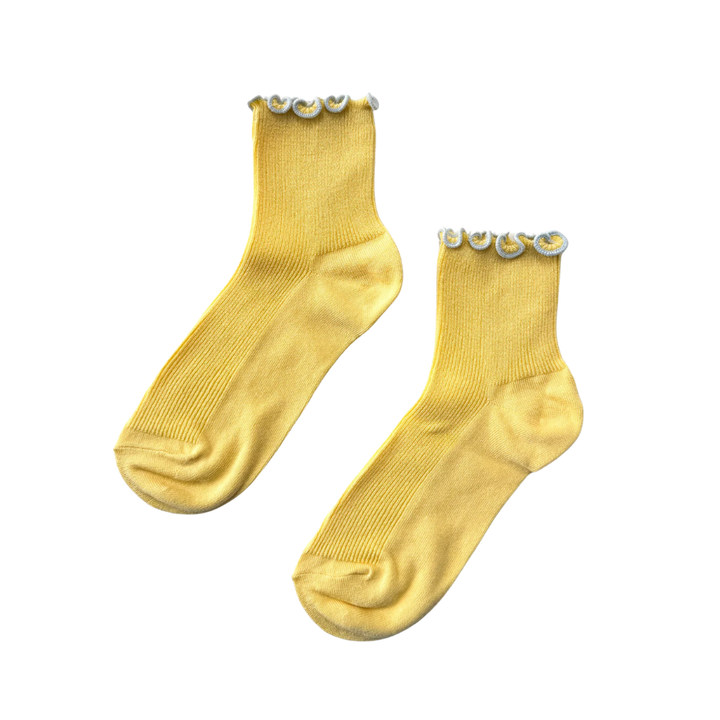 The Petite Ruffled Modal Socks