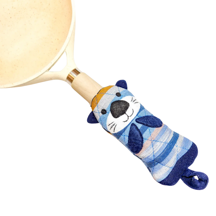 Sea Otter Skillet Handle Holder