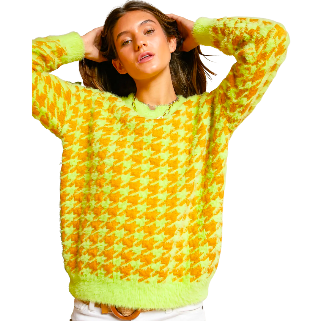 Houndstooth Patterned Sweater Top