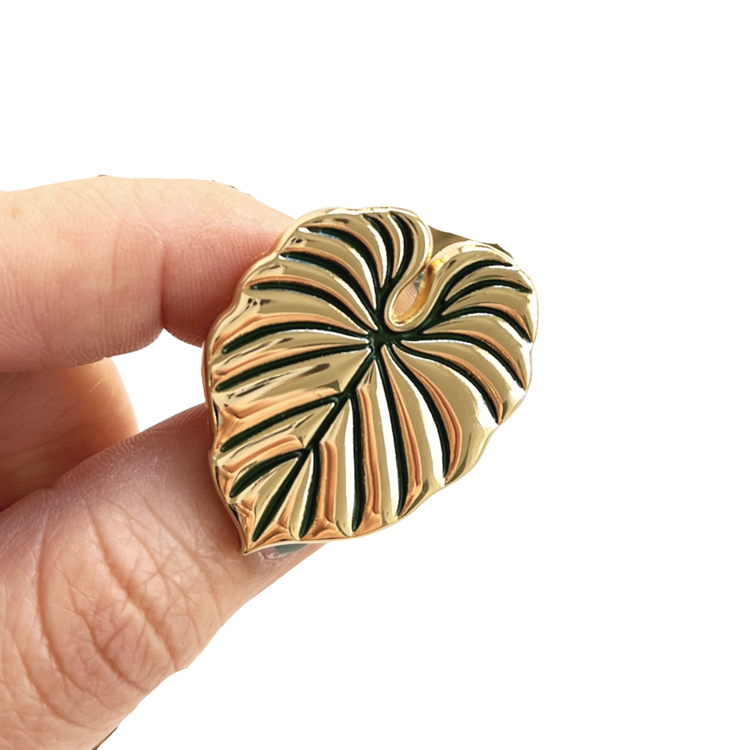 Gloriosum Leaf Lapel Pin