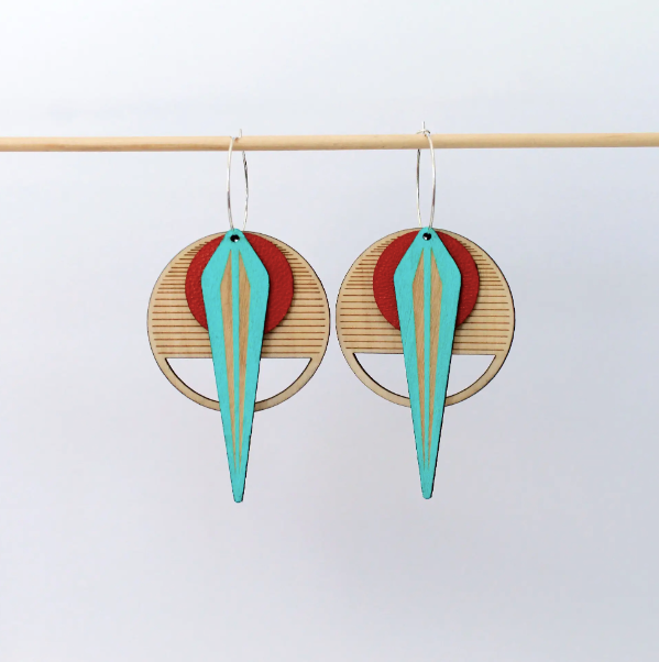 La Naja Earrings in Red