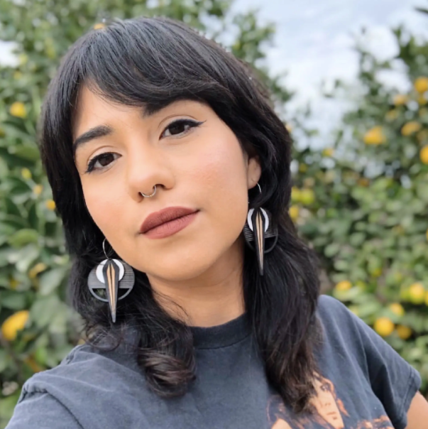 La Naja Earrings in Black