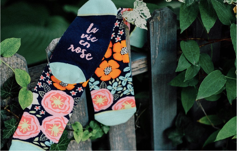 La Vie En Rose Crew Socks