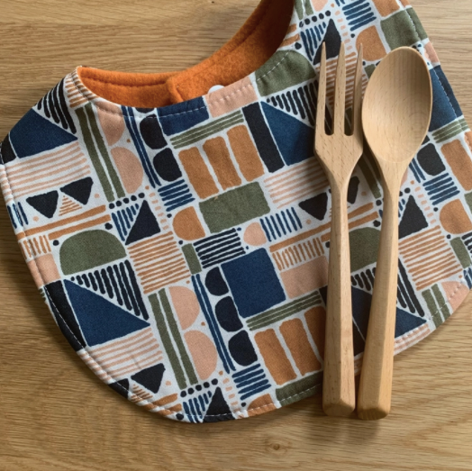 Fleece-backed Bib