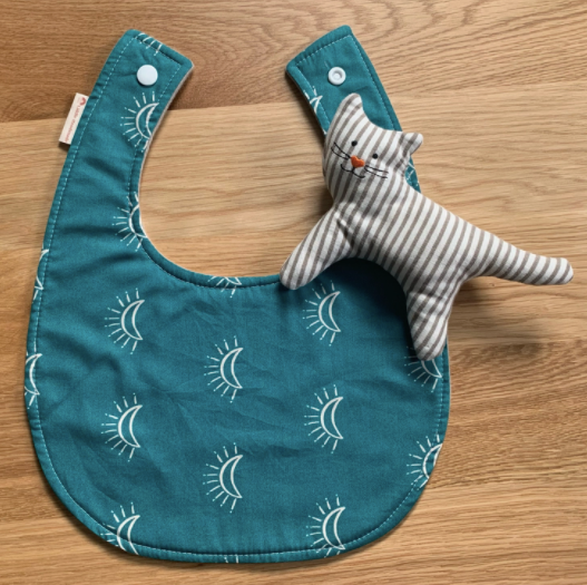 Fleece-backed Bib