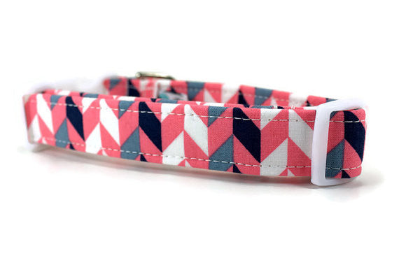 Pink and Gray Geometric Dog Collar with Plastic Buckle (XS)